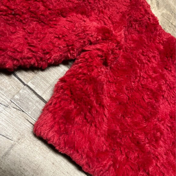 H&M Girls Faux Fur Jacket Cherry Red Furry Outerwear Coat Size 2-4 years Casual - Picture 8 of 10